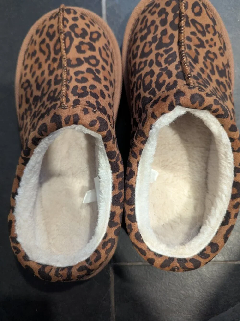 Cat and Jack slippers sz 4